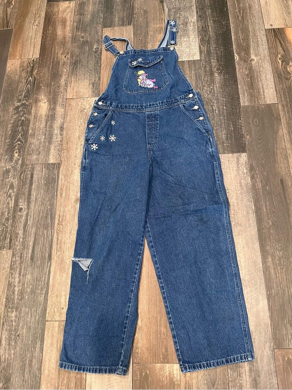 VTG Disney Pooh & Eeyore Winter Snowflake Embroidered Womens Denim Overalls SZ L